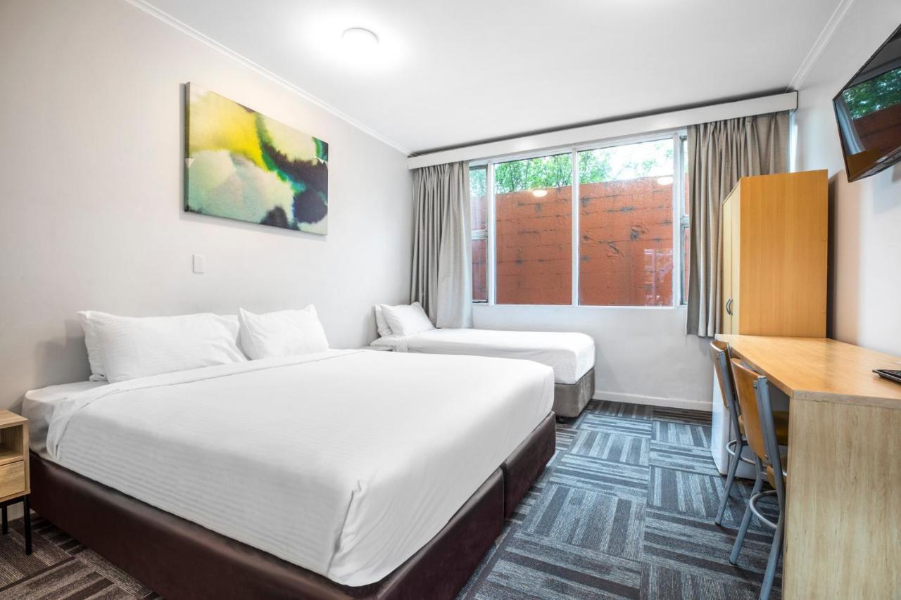 Meadow Inn Hotel-Motel Melbourne Exterior photo