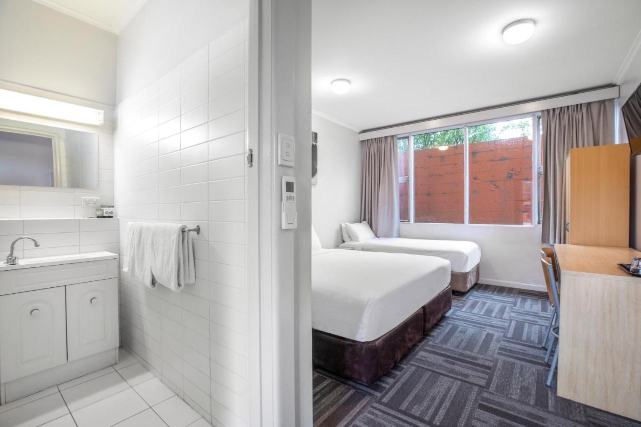 Meadow Inn Hotel-Motel Melbourne Exterior photo