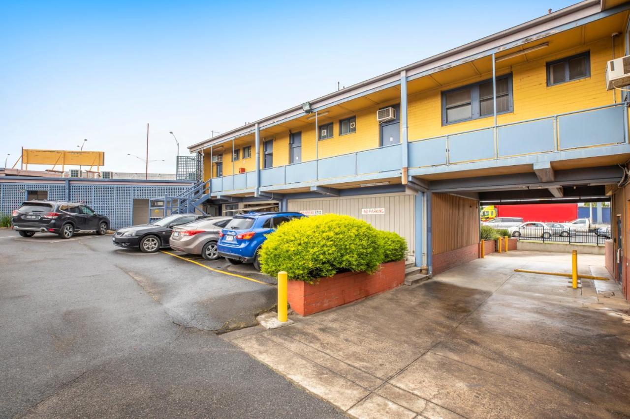 Meadow Inn Hotel-Motel Melbourne Exterior photo